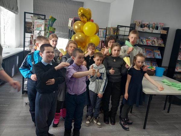 "Книга собирает друзей"