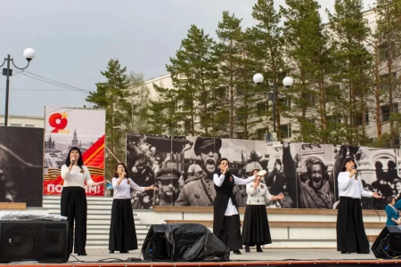 &laquo;Подвигу Советского народа Слава!&raquo;